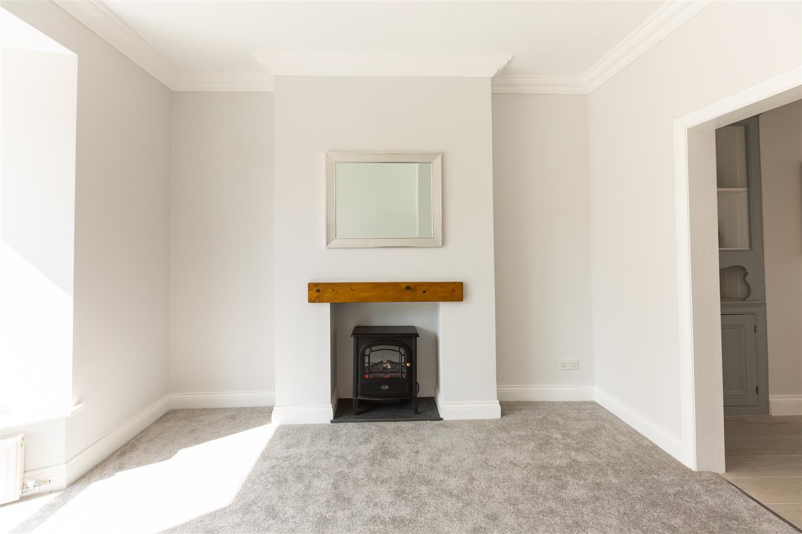 High Street, Clydach, Swansea, SA6 5LN